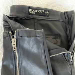 BLANK NYC BLACK SKINNY FAUX LEATHER PANTS